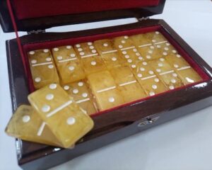 Amber dominoes